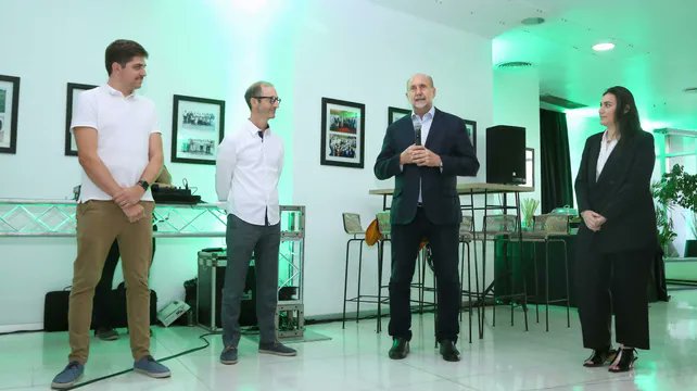 GalindezM3's tweet photo. La crisis de @grupobioceres trasciende a la empresa y provoca un impacto reputacional negativo en los fondos de inversión que financian ciencia y tecnología, justo en un marco de desfinanciamiento de la investigación. Staff del @Sf500F busca sin éxito reactivarlo. Tema del Run Run https://t.co/SBh6nIL21j