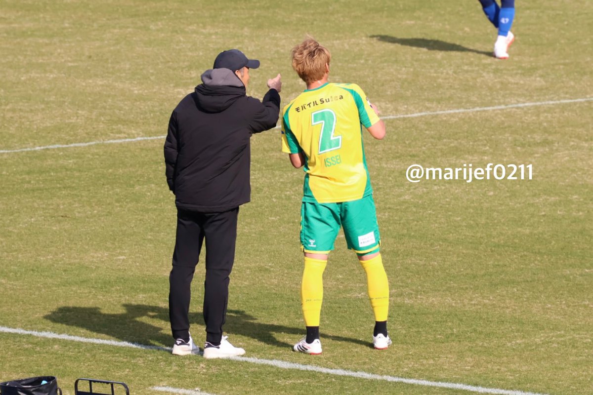 marijef0211's tweet photo. 試合中、前半でも後半でも監督の指示を受けていた壱晟選手!
この後は、必ず他の選手に見ぶり手振りで説明していた。
頼もしい姿。
こんな監督との信頼感な姿を嬉しく見てしまう。
2026.2.22
#jefunitnd
#ジェフ千葉
#髙橋壱晟 https://t.co/rPQxAzMdTT