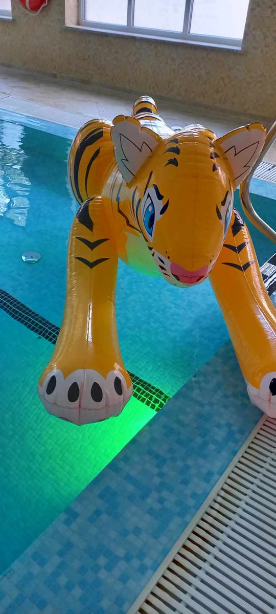 Grimatronic tweet media