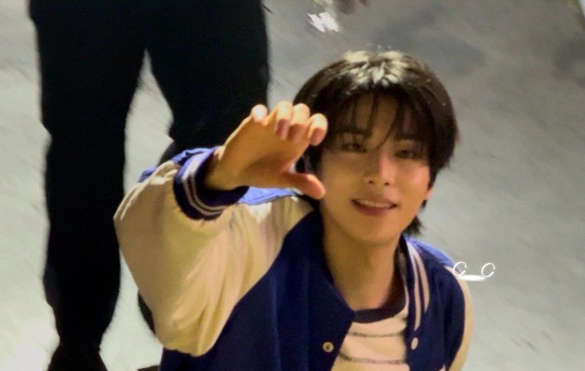 ikeupop's tweet image. insane levels of aegi