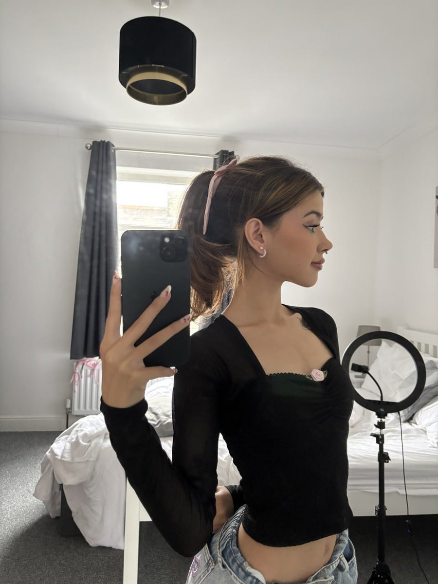 annabellerizz's tweet photo. side profile 🔛🔝 https://t.co/lrqiGi8SdP