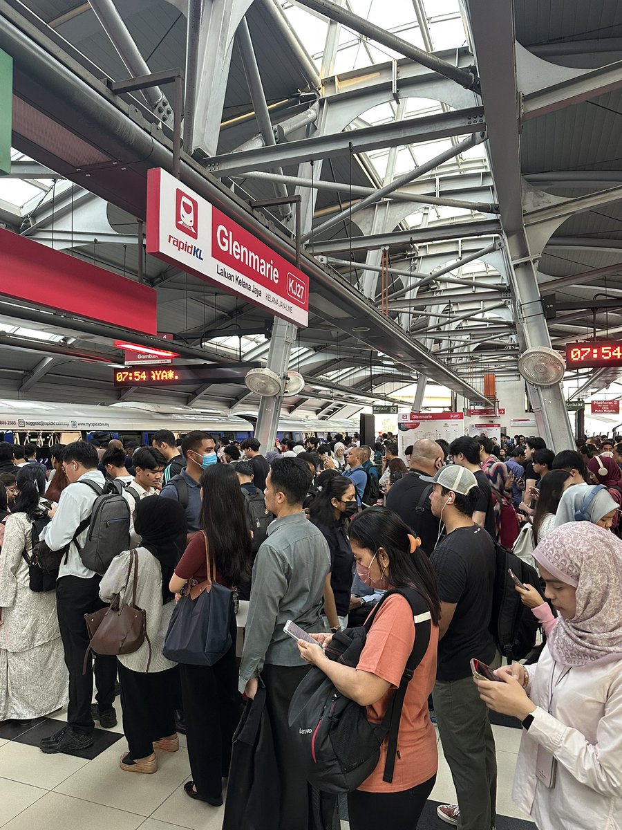 ajima akira tweet media