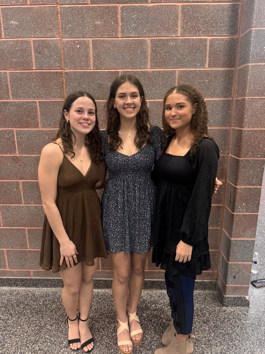 Congratulations to #LadyBengals Jayla Duff, Avery Jastrzebski and Sadie Guiro on being inducted into the BHS Rho Kappa National Honor Society! 🫶🏼