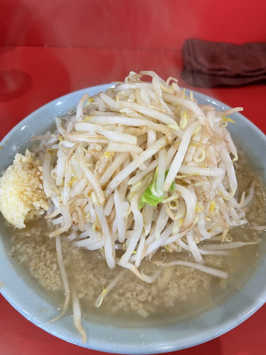 Ippei_19's tweet photo. 麺通信🍜
今年初の大
ヤサイチョイマシ
ニンニク
アブラ
#ラーメン大 https://t.co/drpr47Koiz