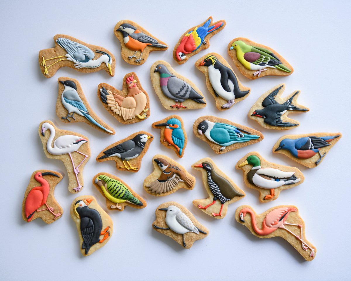 鳥のクッキーつくってます！

ガチャガチャの発売日解禁ももうすぐですので、よかったらフォローしていってくださいね。