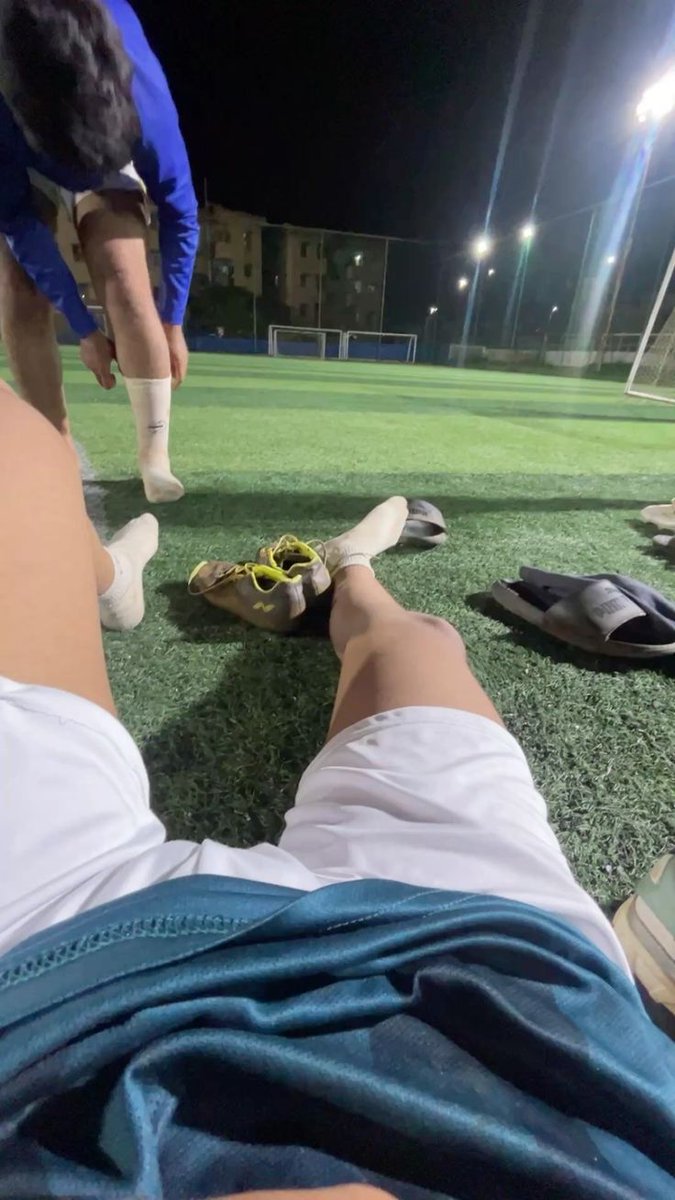 lolroy245's tweet photo. 🔥 my feet https://t.co/MdYGeUXzWL