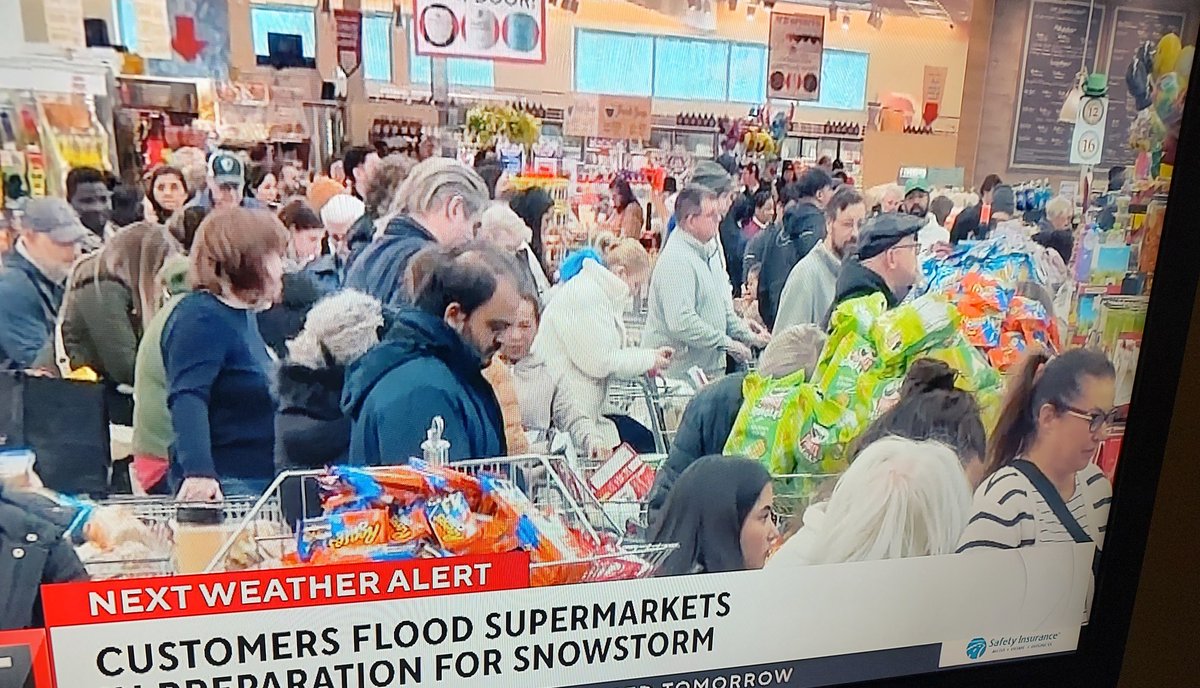 rexthetvterrier's tweet photo. The local news ran a story about the grocery stores being full of pre-storm shoppers. I guess loading your basket with Reese's Oreos and sour cream and onion Pringles is the new blizzard essential supplies ๐คฃ
#Spike #Snowpocalypse #Dogs #Snacks https://t.co/nVHLePjqWv
