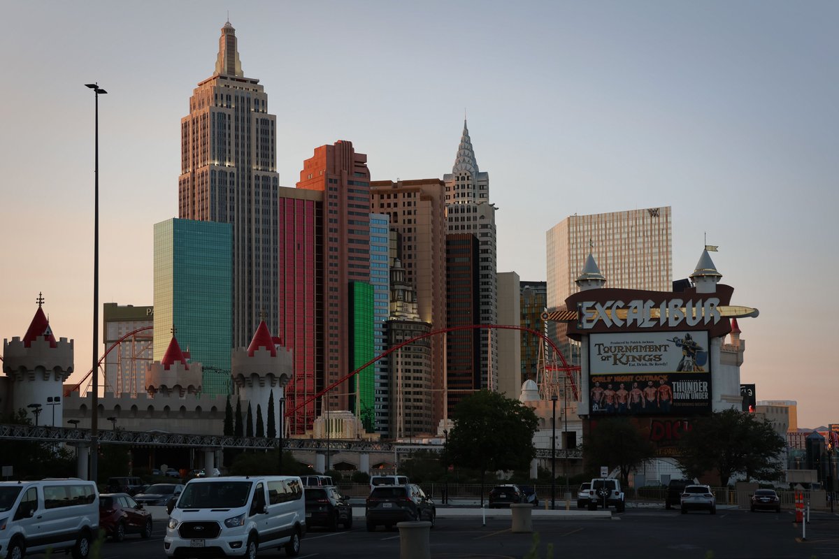 Youri Hoek tweet media