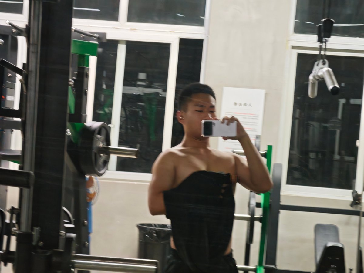 摆无不烂 tweet media