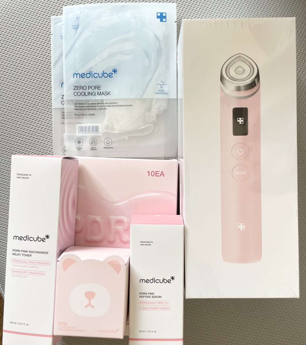 去年ちょうどメディキューブの美顔器買ったところなので引き続き頑張っ