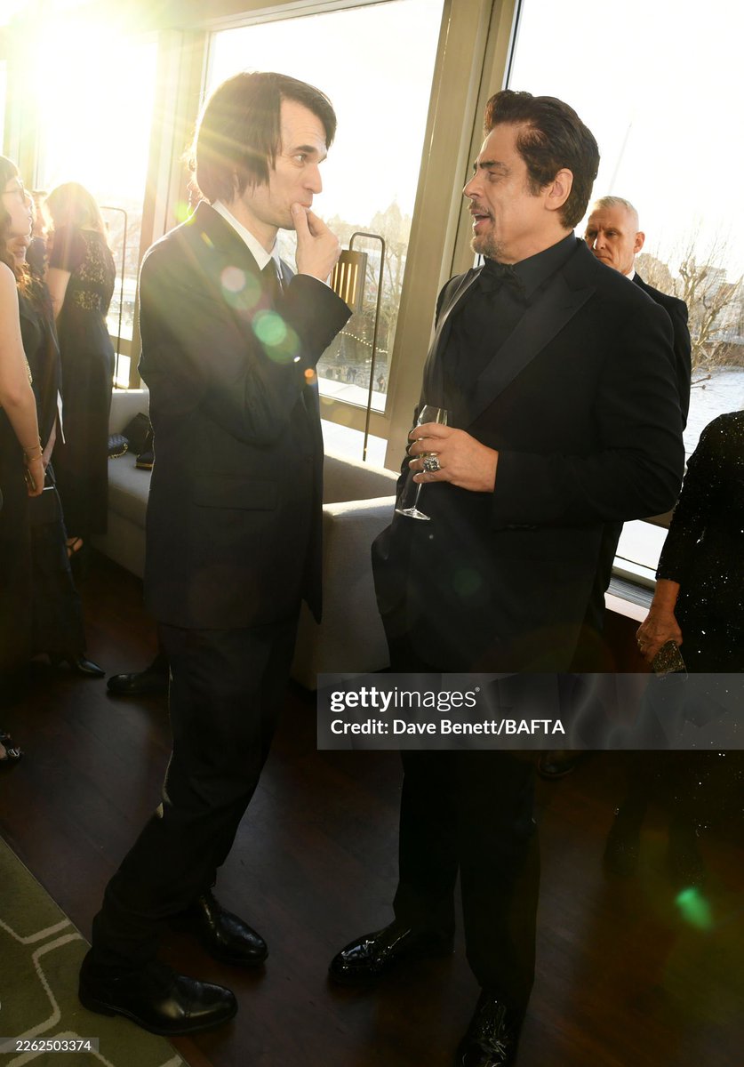 Y_Grrrr's tweet image. Jonny at the BAFTA Film Awards Champagne Reception at the Royal Festival Hall in London yesterday. (📷 Dave Benett)
…he didn’t win an award himself, but OBAA won Best Film🏆
I believe this was largely due to his truly amazing score..