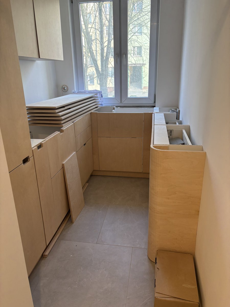 Peekcell tweet media