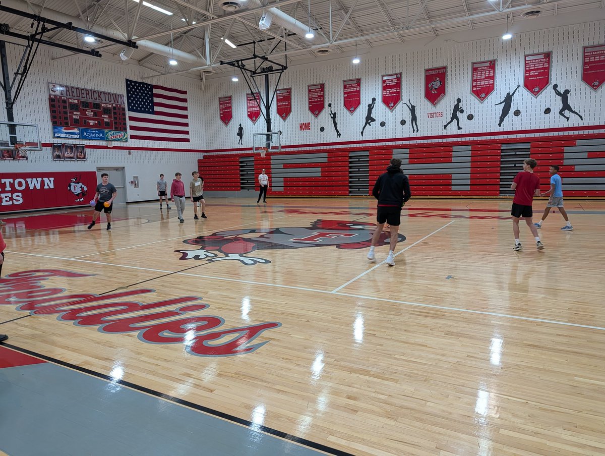 Coach Scott Spitler tweet media