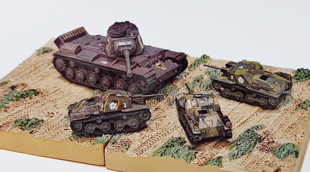 zhxhrzs's tweet photo. 1/144 Scud missile launcher. Compared to the 五式ホ ル, it’s just tiny—almost like in a kindergarten 😂. #Military #TrenchCrusade #Tanks #SmallScaleModelCars #WorldOfTanks #WarThunder #Scud #ScudMissile #架空戦車 #五式 https://t.co/FPc0GGdu3J