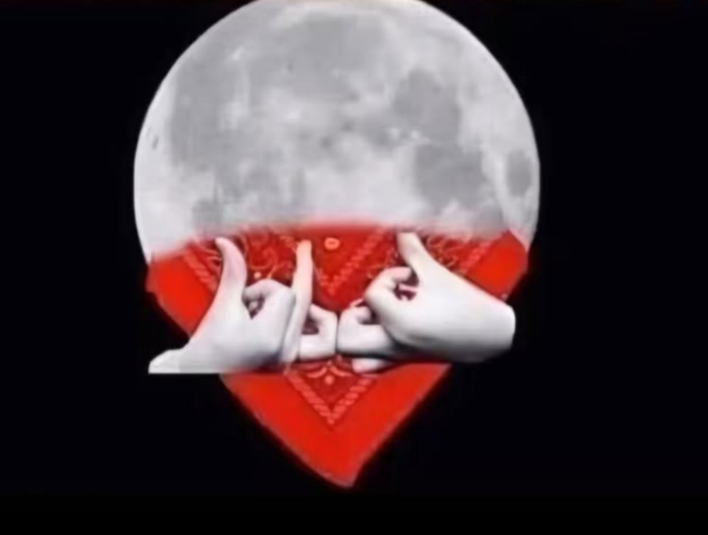Web_AlienVT's tweet photo. Holy fuck a blood moon https://t.co/DSrxSBL9NZ