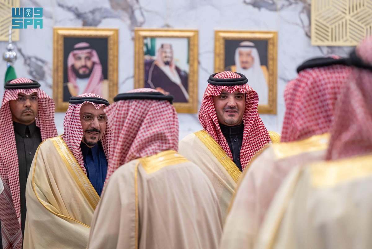 SPAregions's tweet photo. الأمير عبدالعزيز بن سعود يلتقي عددًا من أهالي منطقة القصيم. 
https://t.co/Ps24Lx6Vje
#واس https://t.co/cm3b7cGszn