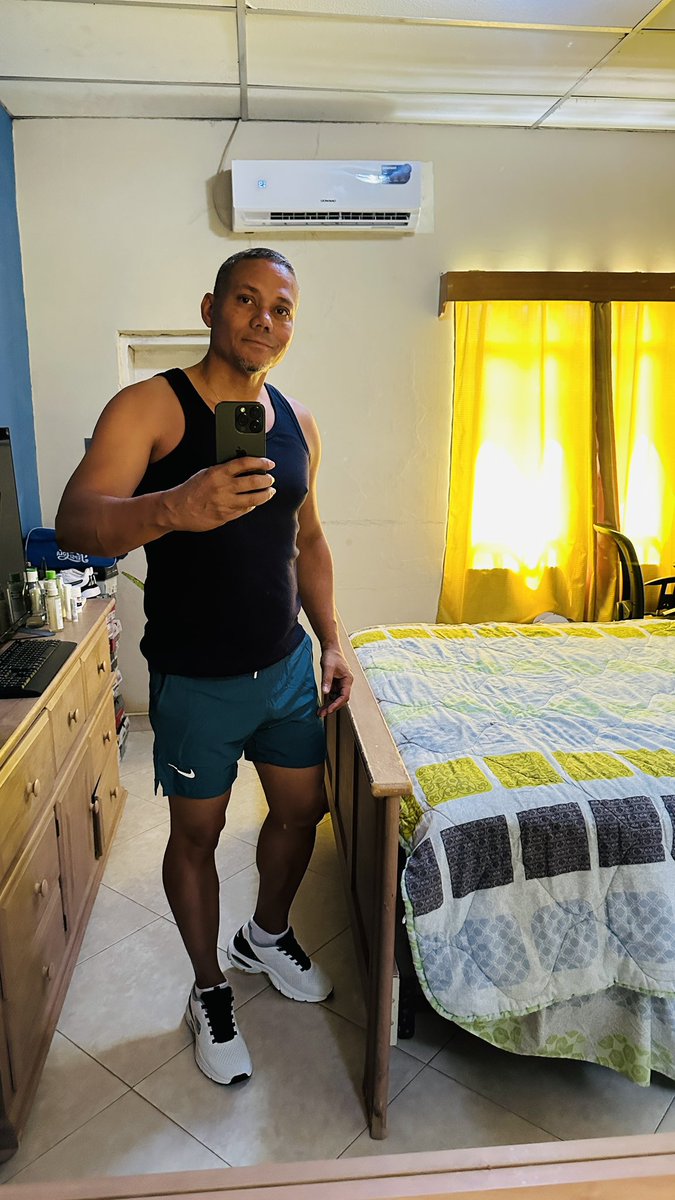 Purefire1980's tweet photo. Un feliz Domingo. #venezuela #anzoategui #amorpropio https://t.co/L7FxJLoDtX