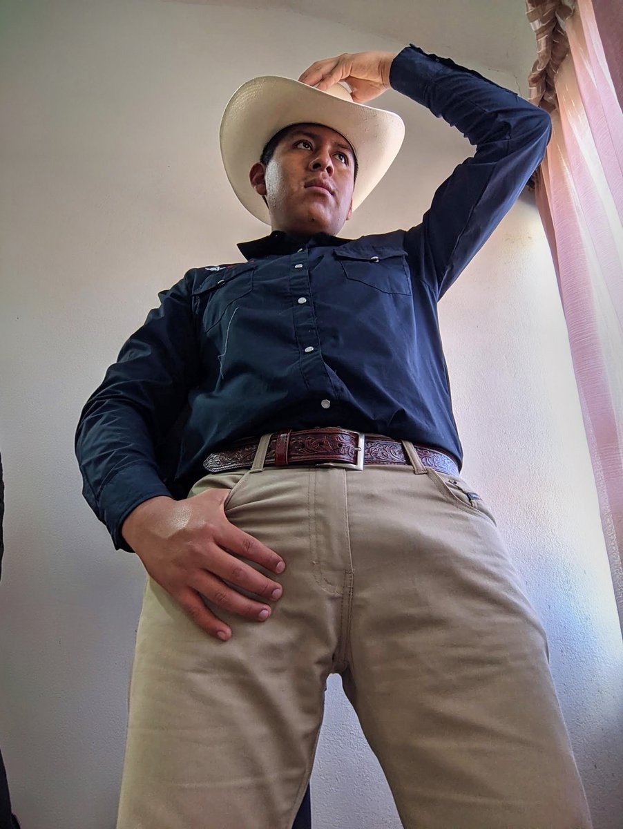 El wey del Rancho 🤠🔥🥵 tweet media