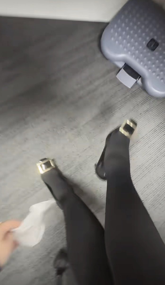 名鞋美脚 tweet media