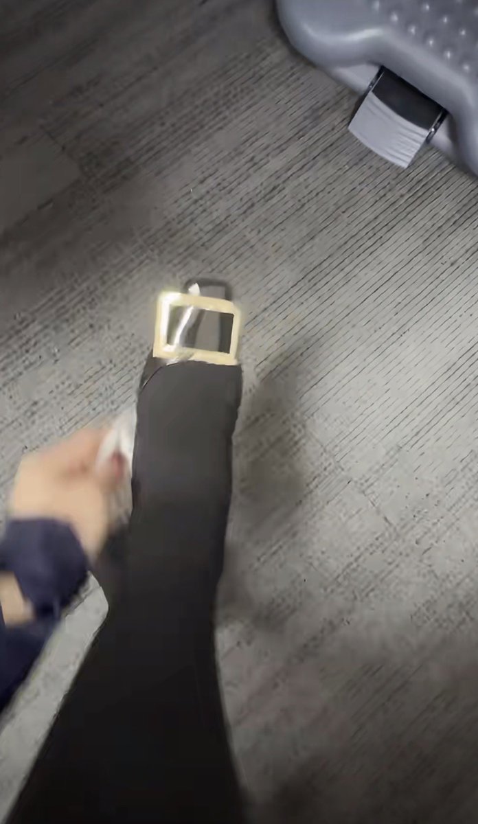 名鞋美脚 tweet media