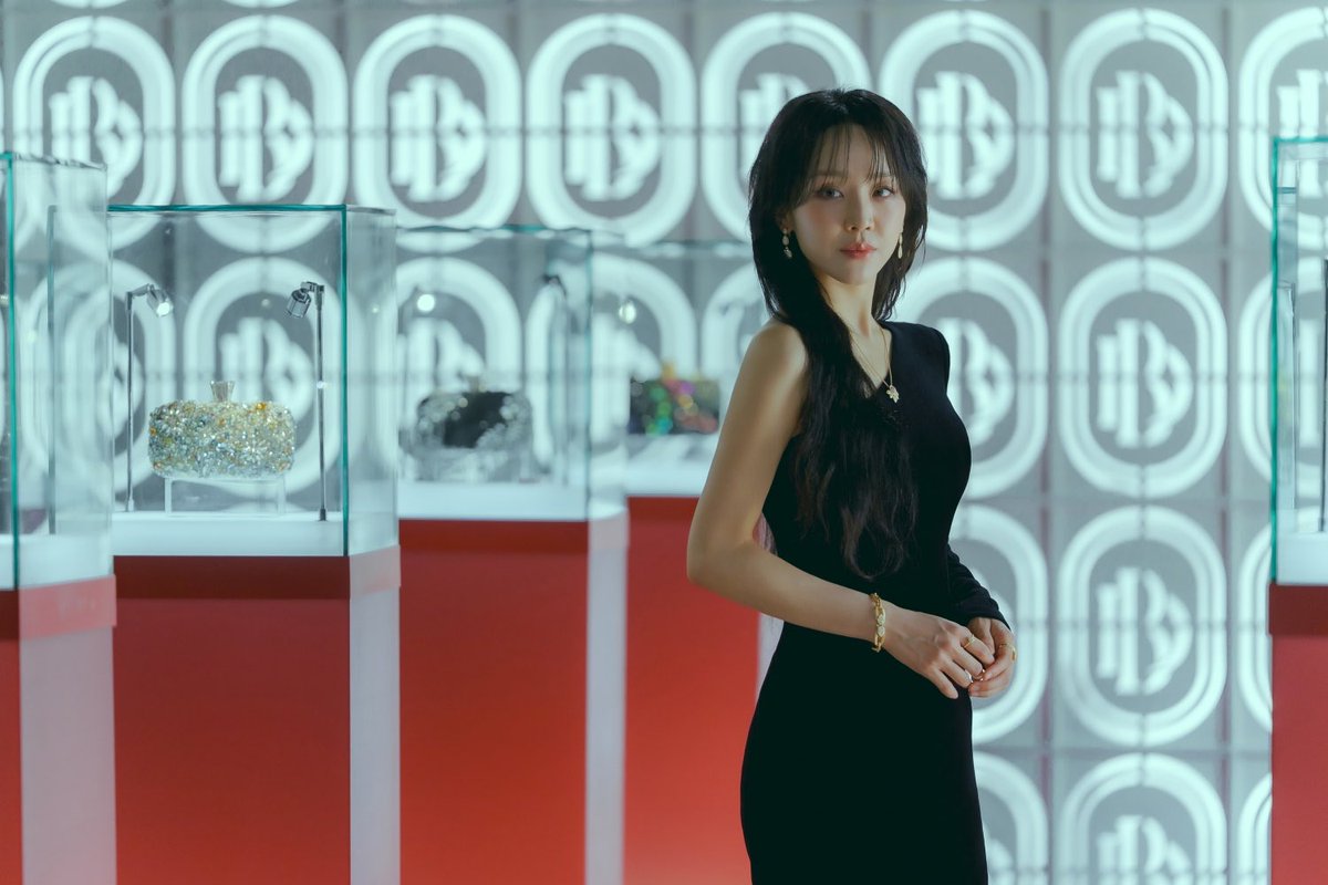 official_SEESUN's tweet photo. [#신혜선]

'레이디 두아' 신혜선, 시청자 홀렸다…'사라킴'으로 연일 호평

🔗 https://t.co/S3OGYrlZS2

사진제공: NETFLIX

#ShinHaeSun 
#레이디두아 #사라킴 #TheArtofSarah https://t.co/cnVkeftfi7
