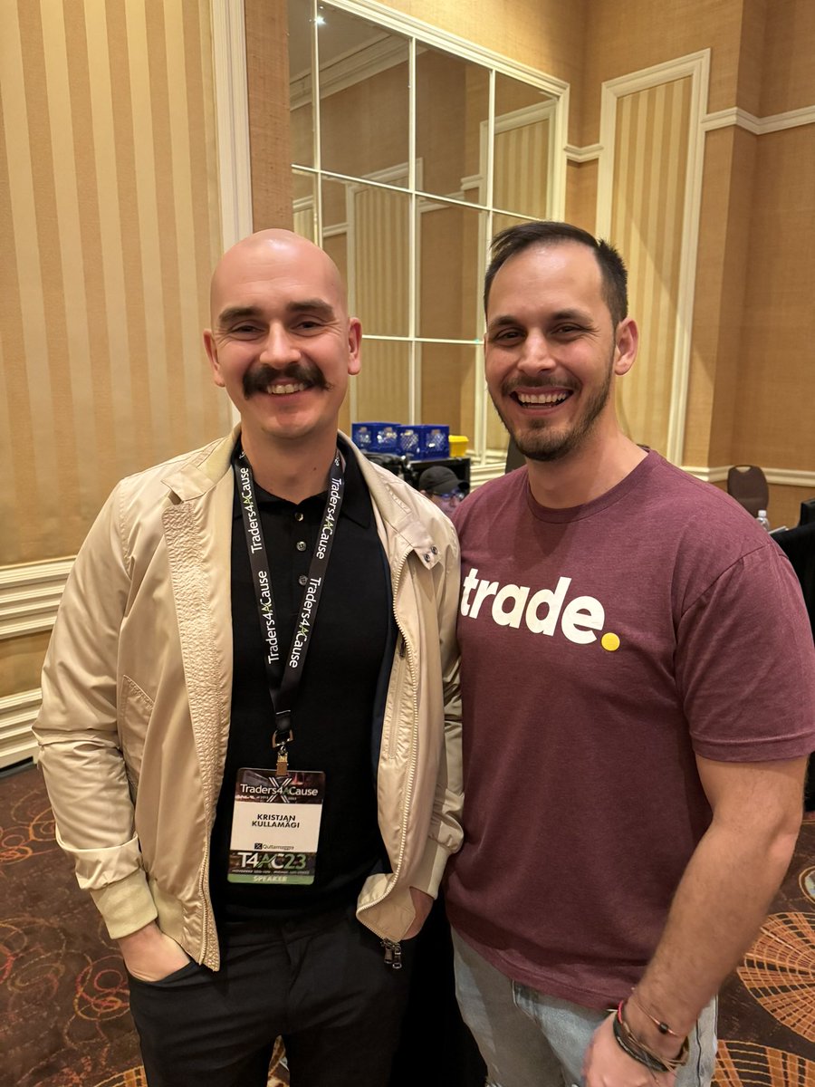 edu_trades's tweet photo. Marico conozco a 4 de los 9 market Wizzards. 🤩🤗

Para q tengas una idea, Ray Dalio, Steve Cohen, Stanley Druckenmiller, Paul Tudor Jones, Richard Dennis, Ed Seykota, Edward Thorp, Jason Shapiro fueron market Wizzards. Estos son los Cruyff, Pele, Maradona, Zidane del trading. 

Estos nuevos serán… Los Messi, Ronaldo, Mbappe, Haaland del trading. 

No puedo esperar a comprar este libro. 
Los anteriores me inspiraron TANTO. 
Muy emocionado por esta serie! 

Por cierto. Gracias al evento q se hará en Miami es q conocí a estos monstruos. @Traders4ACause 
Nos vemos allá!