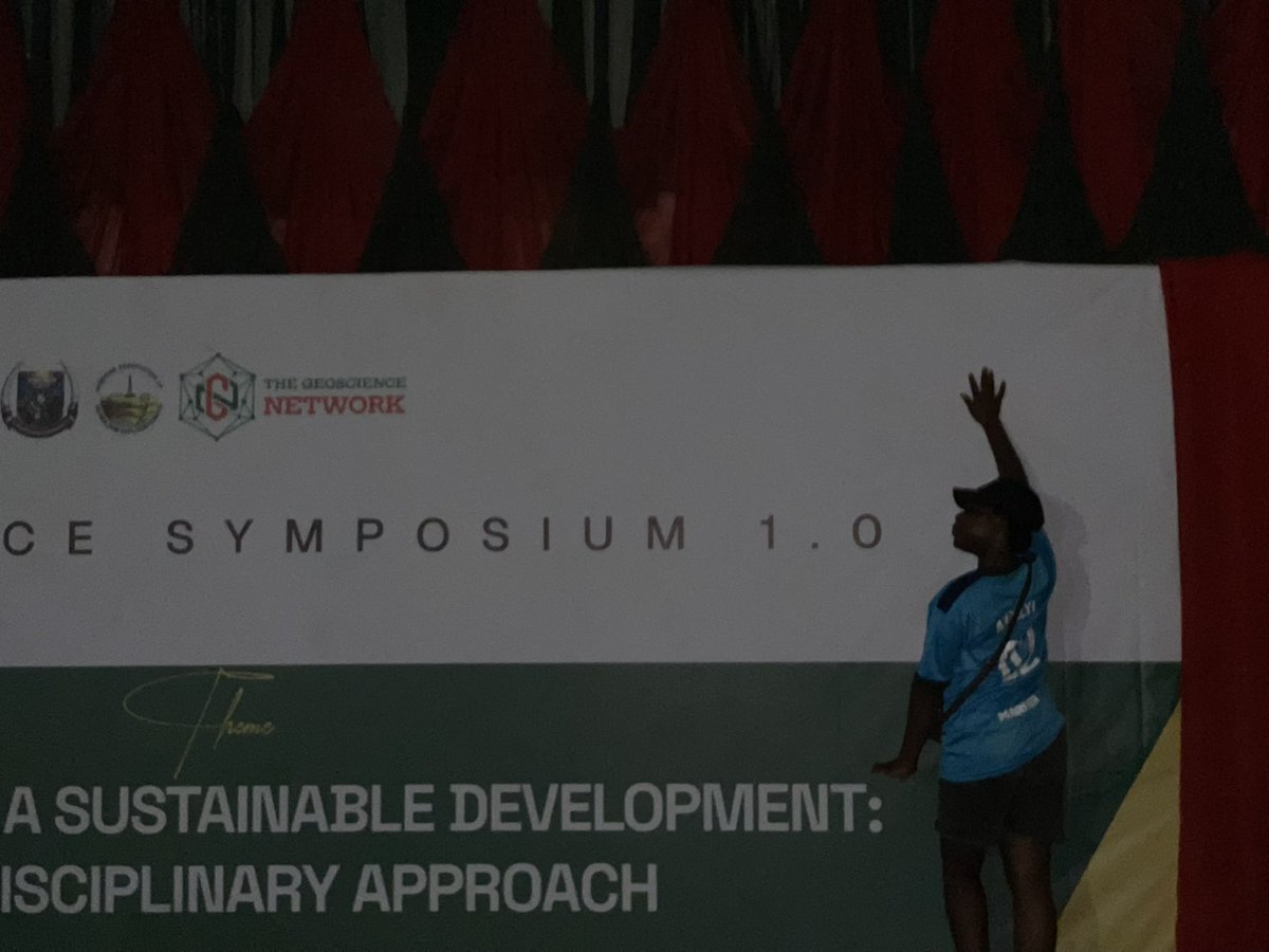 Ayoleyi 💐 tweet media