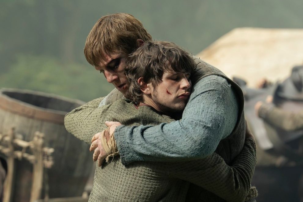 Qué temporada del carajo, Westeros está más vivo que nunca.

Son Dunk y Egg contra el mundo y nosotros los vamos a extrañar mucho hasta 2027.
#AKOSK