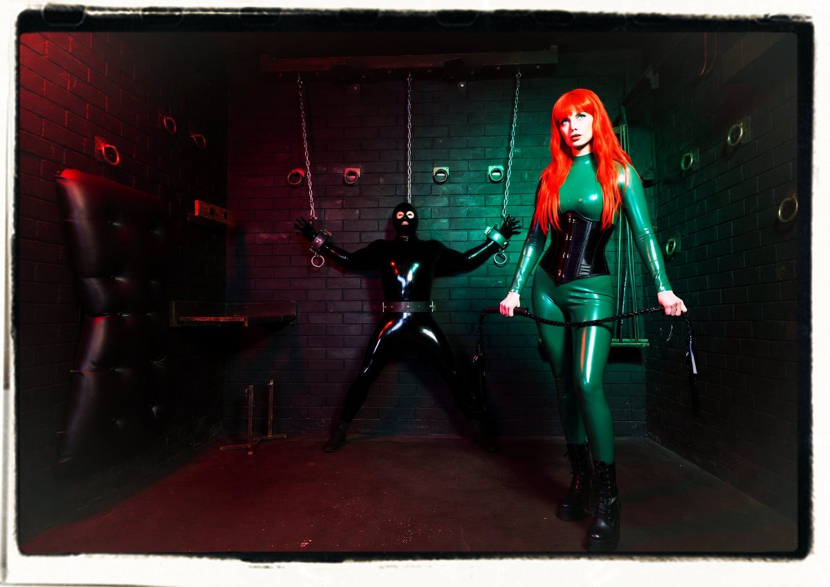 rubbergimp74's tweet photo. @mistressanna96 At your service Goddess Anna @mistressanna96 https://t.co/qBeu5RmRye