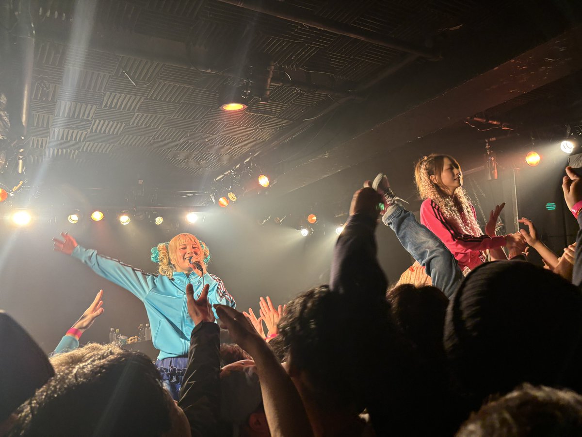 toruto tweet picture
