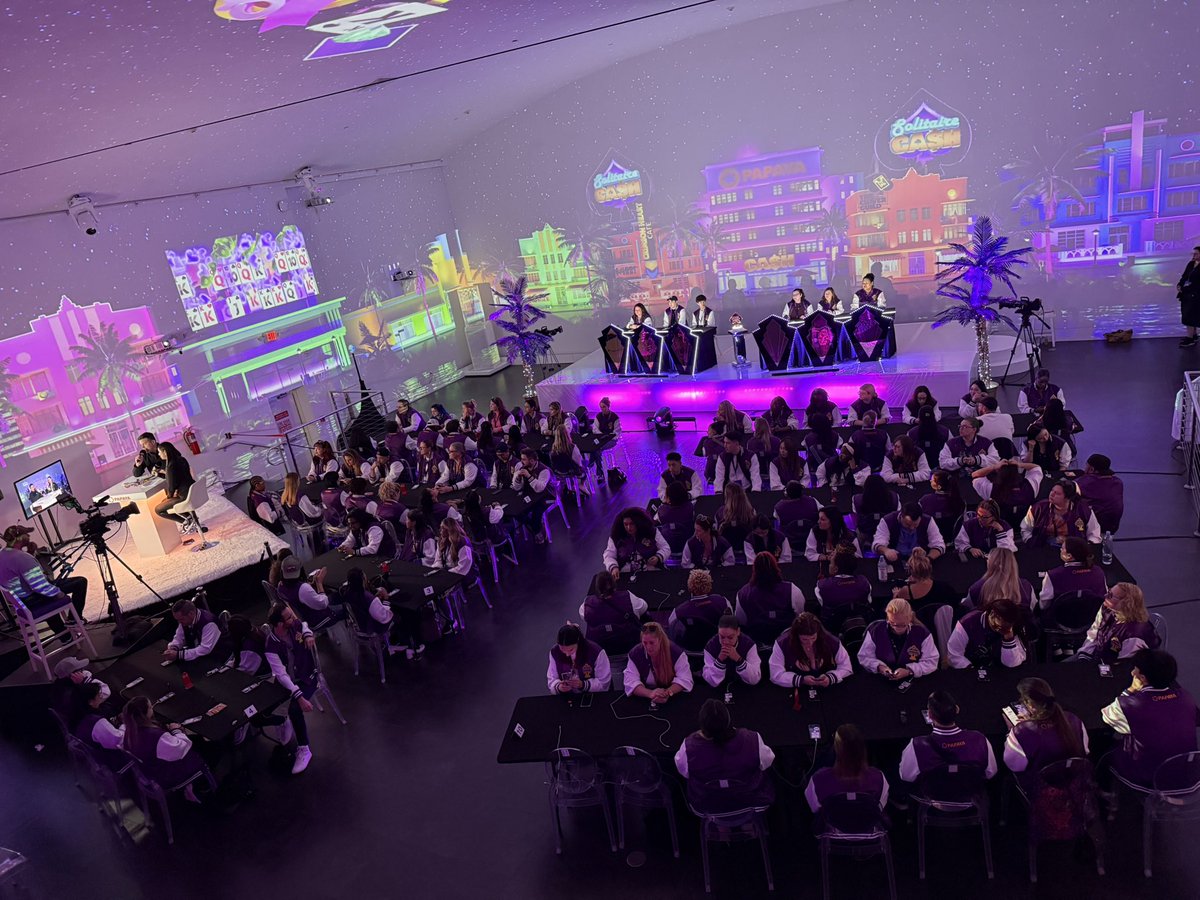 Les the Mess 🇺🇸 tweet media