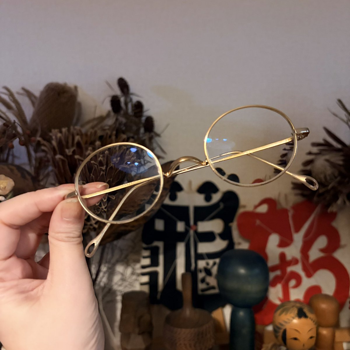 かれこれ10年くらい井戸多美男さんの眼鏡を使い続けてたんだけど、年始