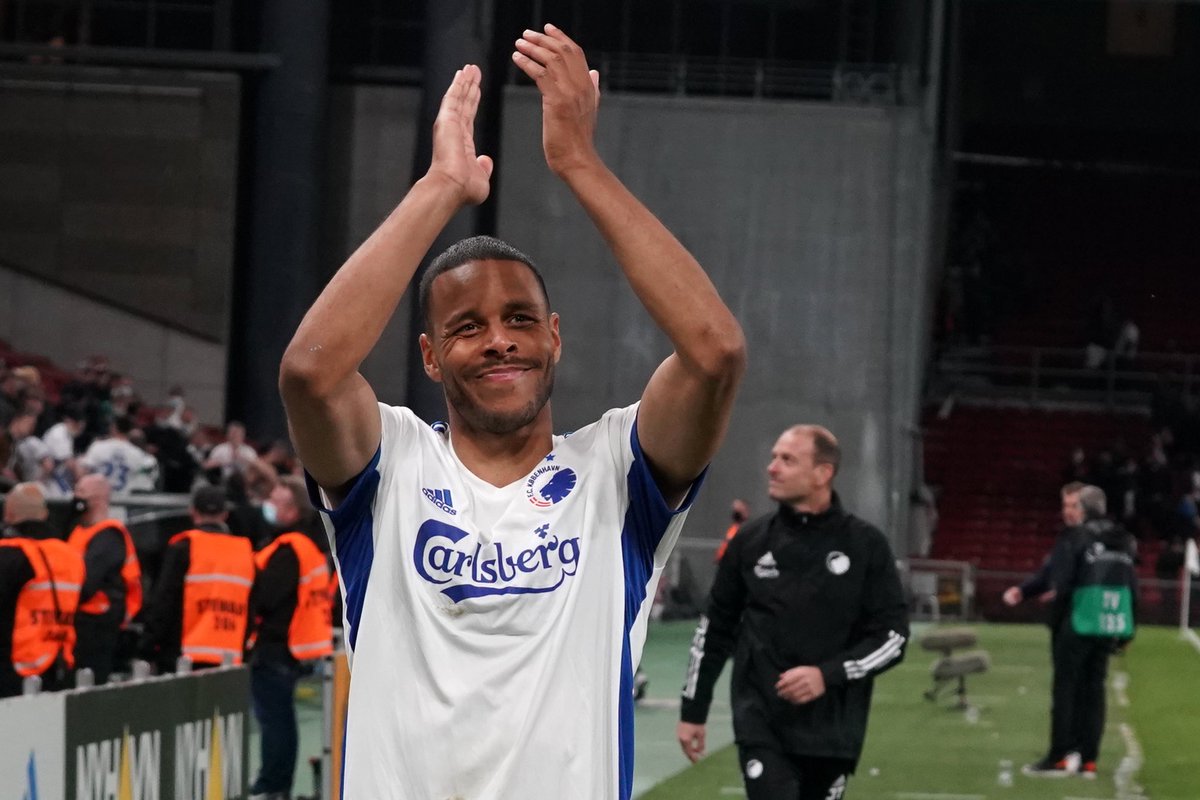 ZANKA KOMMER HJEM

Farzam skriver det og en kilde bekræfter til Copenhagen Sundays.

En kort aftale for at hjælpe klubben i en presset situation.

Foto: Copenhagen Sundays.

#fcklive