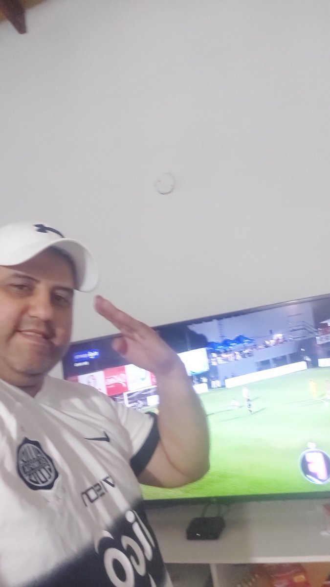 AndrsCantero2's tweet photo. @TigoSportsPY @Juliosaza @hernan77osorio Hola quiero la camiseta del Sargento https://t.co/xw3UR4FOZb