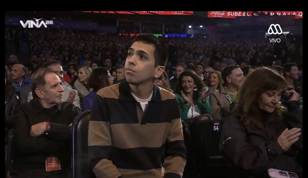 Cuando estoy en el Cesfam mirando a la pantalla por si sale mi numero 
#Viña2026