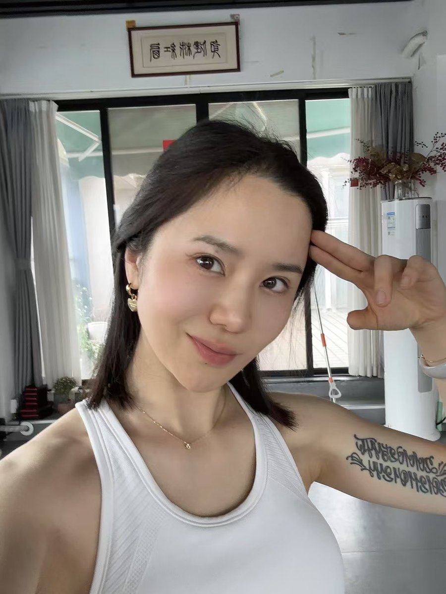 plsmakemelover's tweet photo. 真的有四爱的男生咩，都在哪里捏，真想好好感受一下 #四爱 https://t.co/aTrBADOMxd