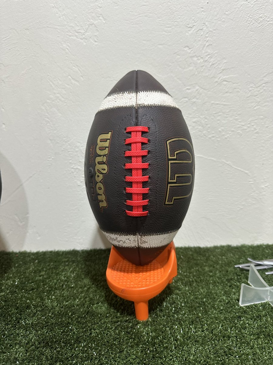What’s your team color? Let’s get those laces swapped out and match your team. Message me for all of your football needs. Red Dirt Game Ball Prep is a one stop shop. 

Mud/Prep ✅
Reconditioning ✅
Laces Replacement ✅
Bladder Replacement ✅