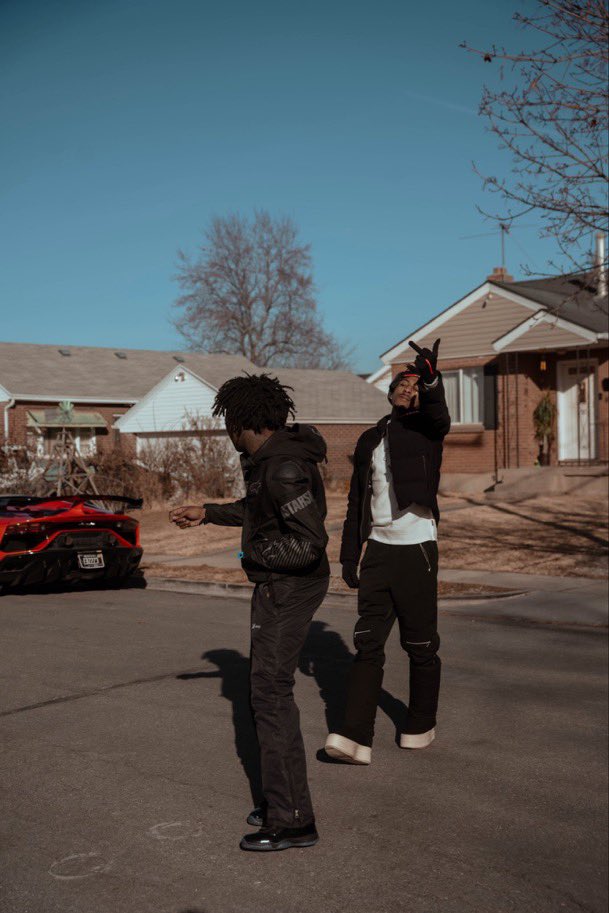 essie and millions tweet media