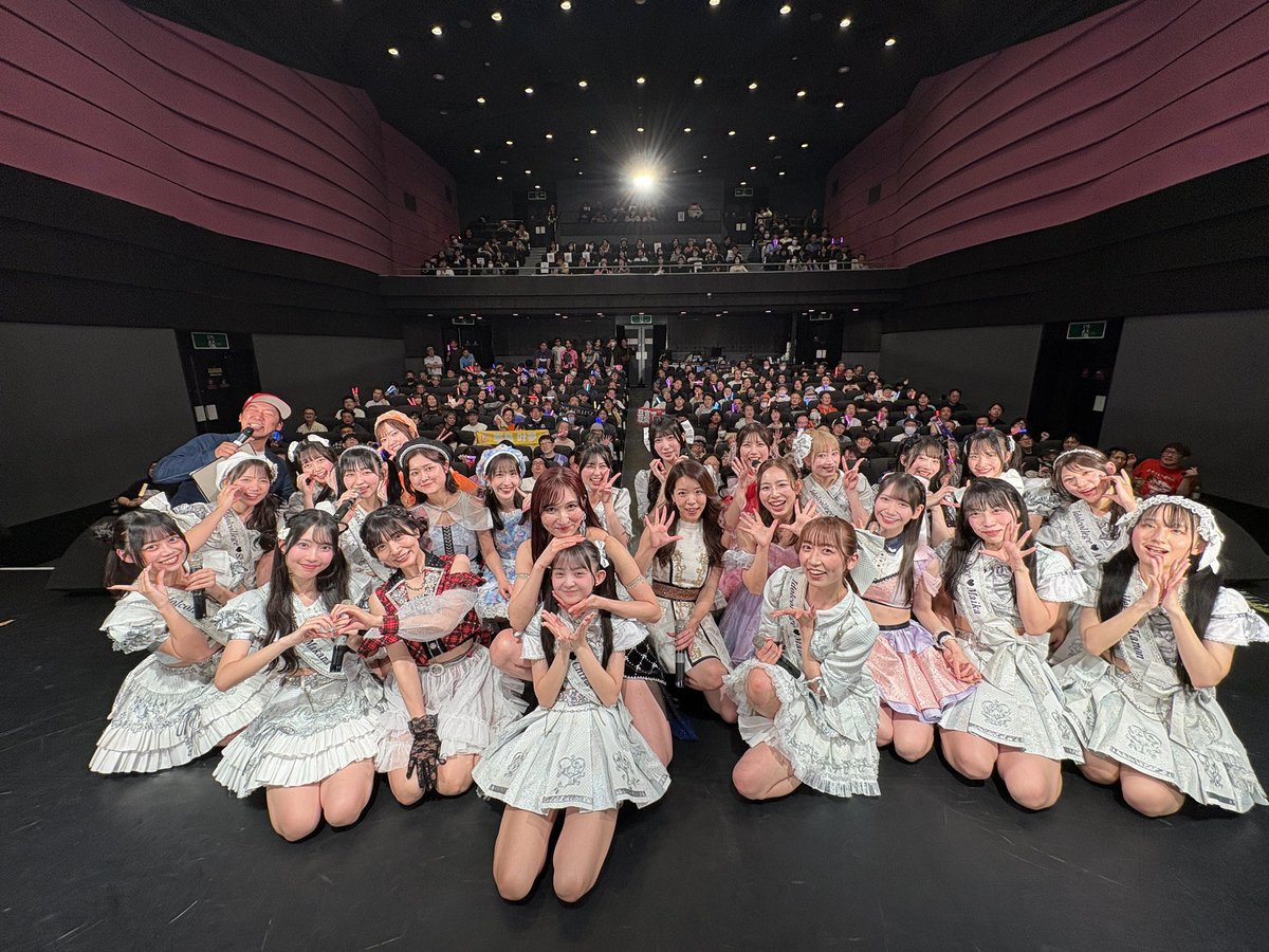 ic_honotan's tweet photo. #アイカレ17周年ライブ
ありがほのございました🎒

今日までの１つ１つの出会いや
経験があったから今のほのがいて
どの時代もメンバーと一緒に
頑張れることが幸せで、全てがほのの
青春であり"アイドル人生"です……！

アイカレって、いいなぁ☺️
アイカレが大好き！

改めて17才おめでほのだよ〜🎂 https://t.co/flDXQIRW0s