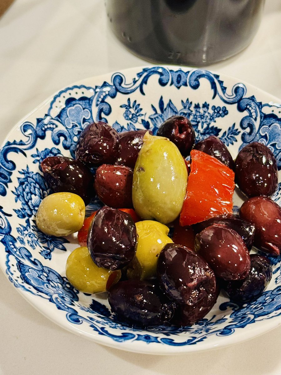 Busy Chasing My Tail tweet media