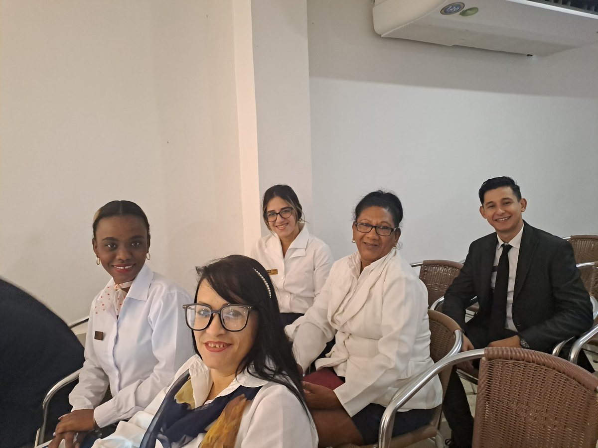 Se desarrolla el Balance de Trabajo 2025 de la Sucursal, donde se analizaron los resultados alcanzados, y se intercambiaron las nuevas proyecciones estratégicas para el presente año, reafirmando nuestra visión de crecimiento, excelencia y mejora continua. 
#HotelesIslazul