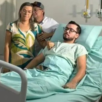 astronomiaum's tweet image. 🚨URGENTE: Estudante de Balsas é 2º paciente no MA a receber a substância da Polilaminina. Procedimento experimental foi feito neste sábado (21), no Hospital Alvorada. 

O estudante de Agronomia Hector Lucena, de 26 anos, perdeu o movimento das pernas após um acidente de moto em