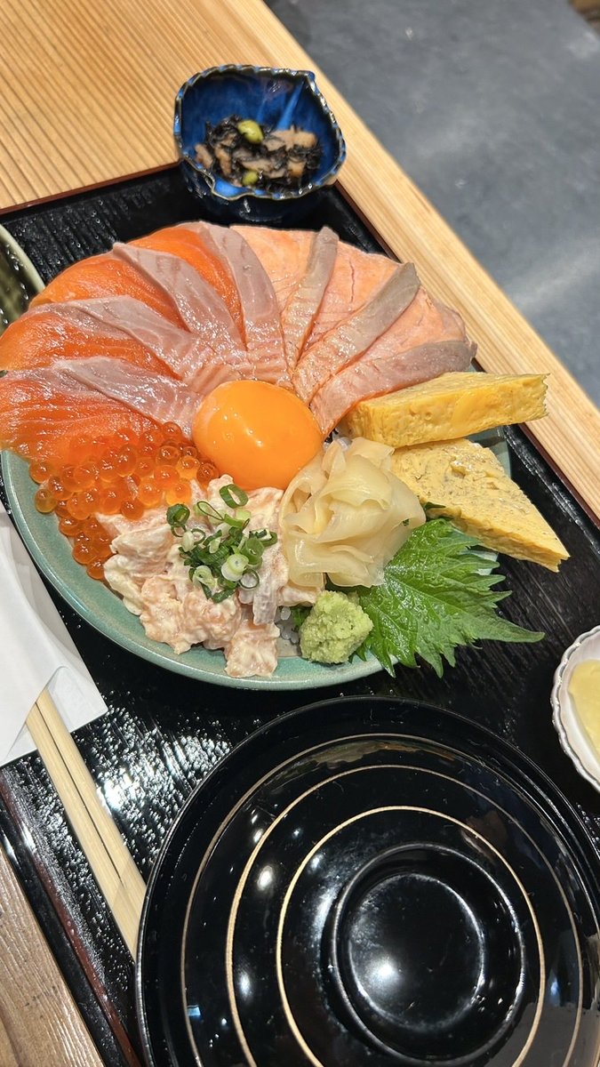 namihei_sushi's tweet photo. おはようございます☀

本日２月最終ランチです🙌

お昼ご飯には是非✨

皆様のご来店お待ちしてます🙇‍♂️ https://t.co/xfq379ypwa