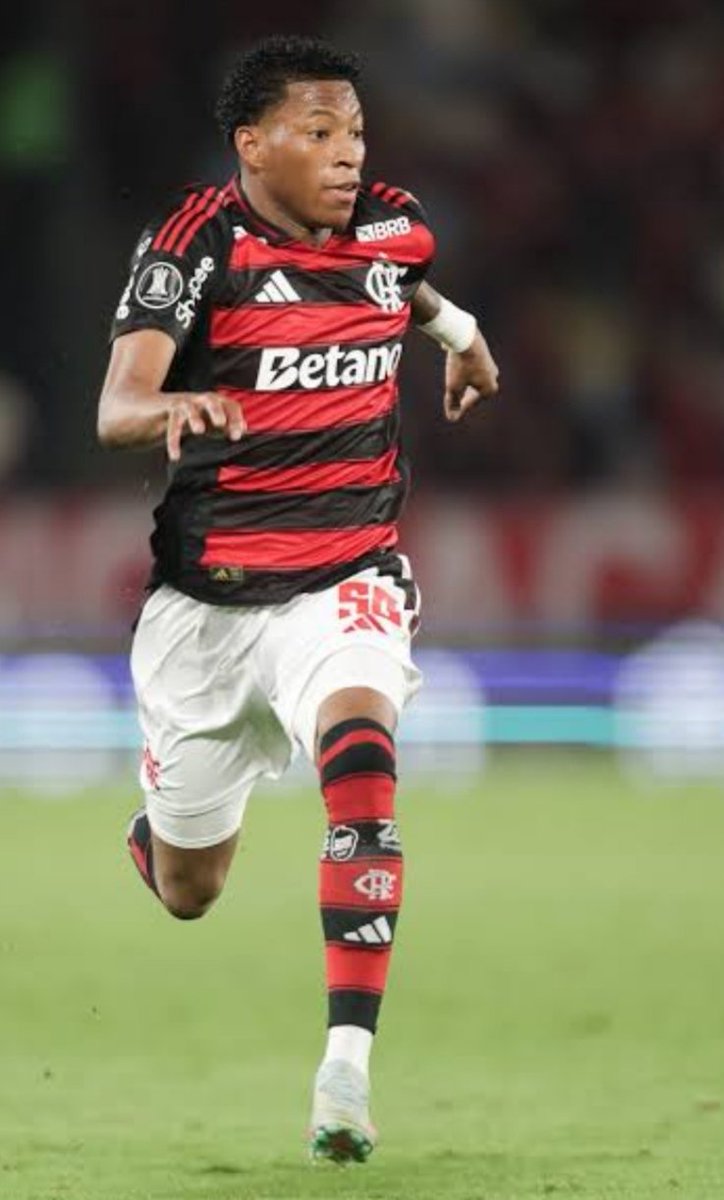 O atacante q não ataca
O atacante q não chuta a gol
O atacante q não faz gols
O atacante titular q não decide jogo algum