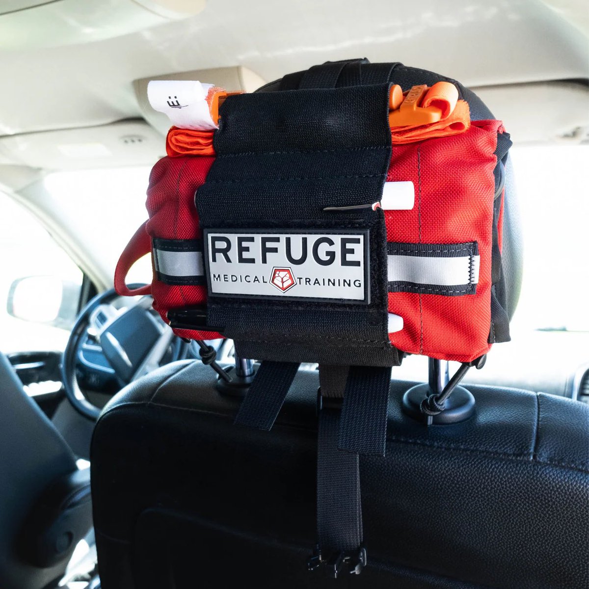 refugemedical's tweet photo. Time is running out out to grab the TravelFak and get FREE QuikClot &amp; a ResQme 👉🏼 the right bundle to equip your vehicle. 

https://t.co/mws70E6QnK https://t.co/adHTrm3erv