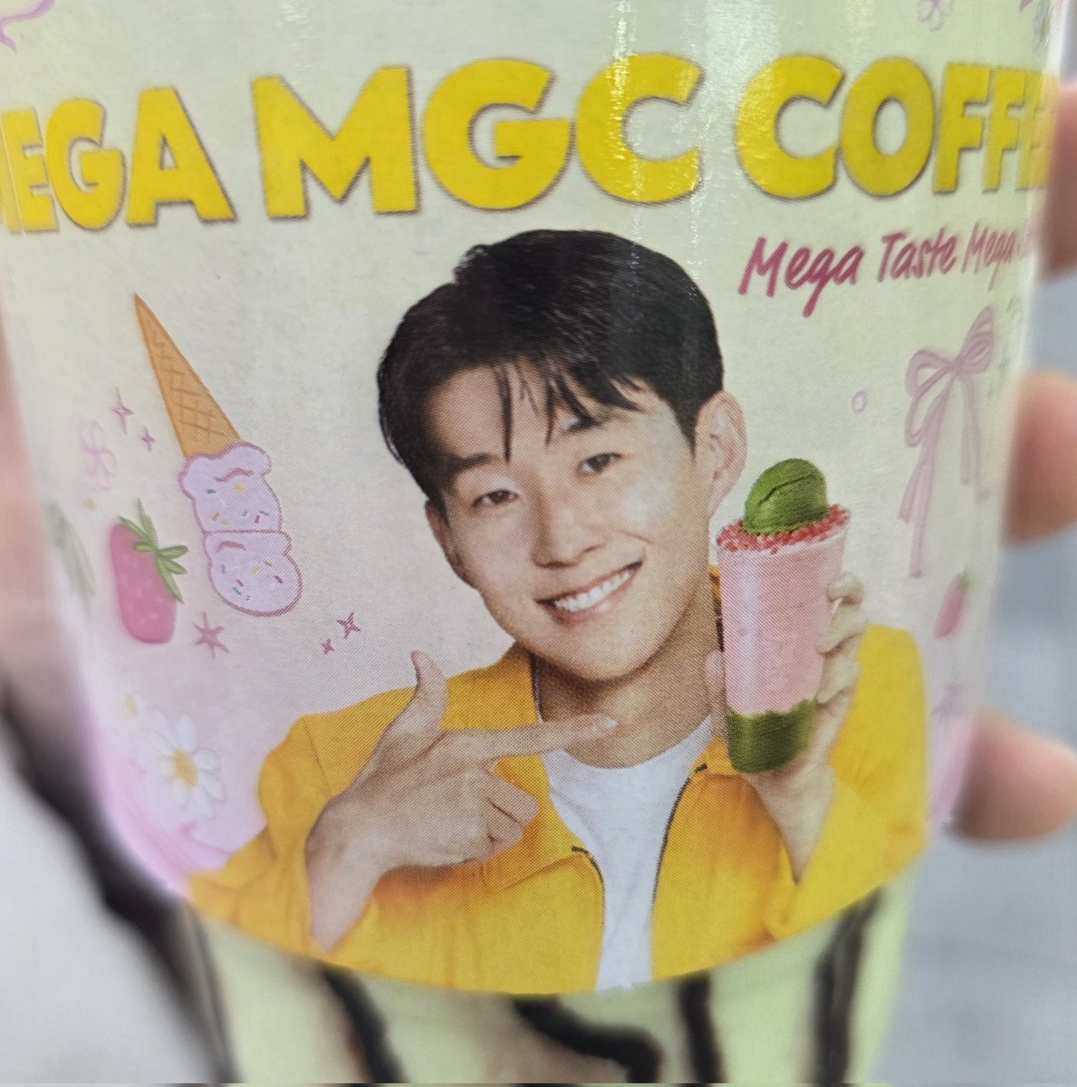 오랜만에 축구 보고 메가 다녀옴💛