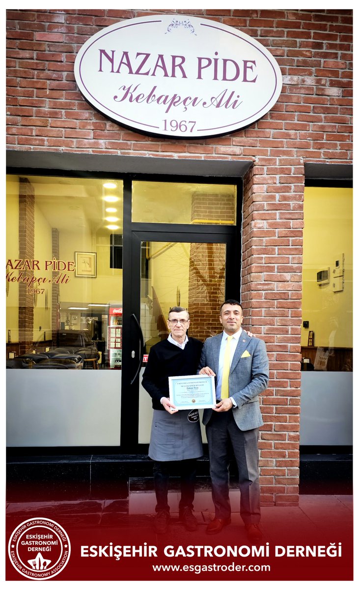◼️Eskişehir gastronomisinin köklü değerlerinden biri olan, 1967 yılından bu yana şehrimizde faaliyet gösteren #NazarKebap, yarım asrı aşan tecrübesiyle sektörümüze önemli katkılar sunmaya devam etmektedir.

◼️İkinci kuşak temsilcisi Sayın #HakanKoca’nın mesleğinde göstermiş
