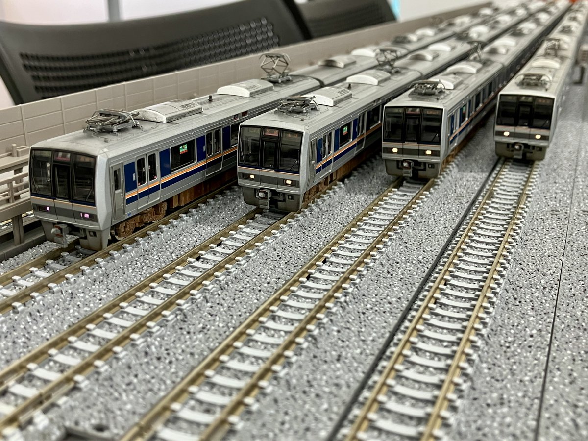 KANSAIX14's tweet photo. 【設営完了】 #関西鉄道模型座談会

茨木市文化・子育て複合施設 おにクル7階
会議室1･2

にてみなさまのお越しをお待ちしております。
模型展示ゾーンと頒布ゾーンに分かれておりますのでごゆっくりご覧くださいませ。模型はゆきのしたが詳しいです。

ハードスケジュールですがぼくは無敵です。 https://t.co/MnrhDwTenv