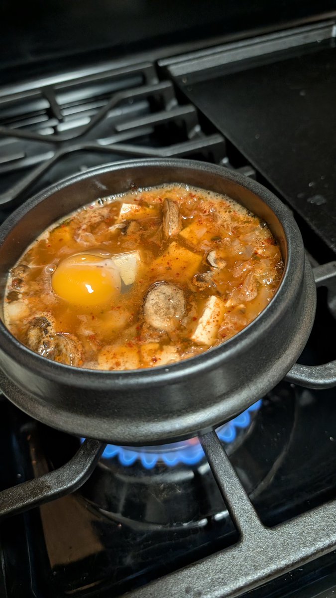 romanova's tweet image. Getting stone bowls was a good investment.