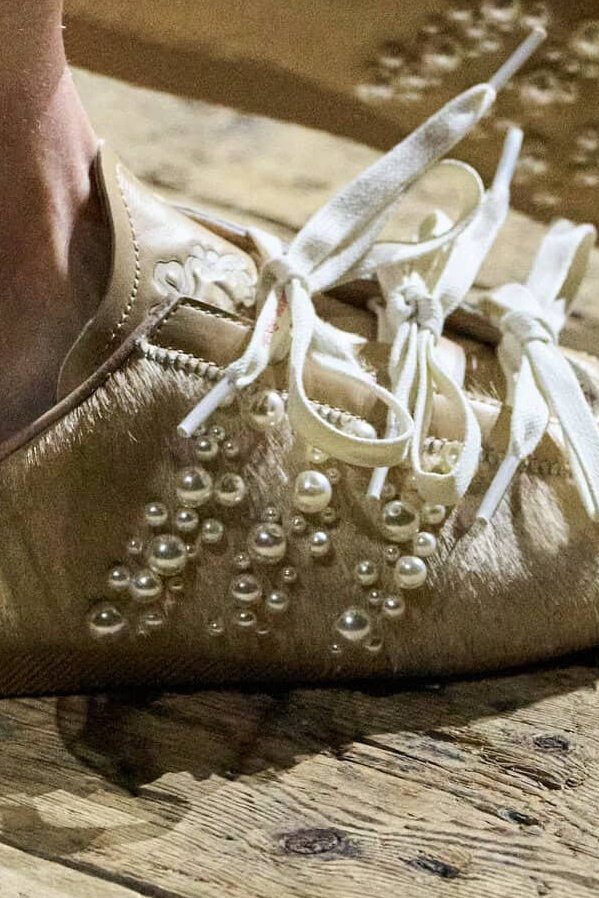 The 3 stripes of Adidas in PEARLS.🪡